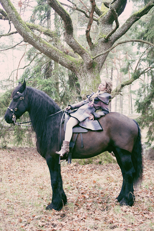 www.lacavalieremasquee.com - Mårten Keijser - Fashion w/ horse www.lacavalieremasquee.com - Mårten Keijser - Fashion w/ horse