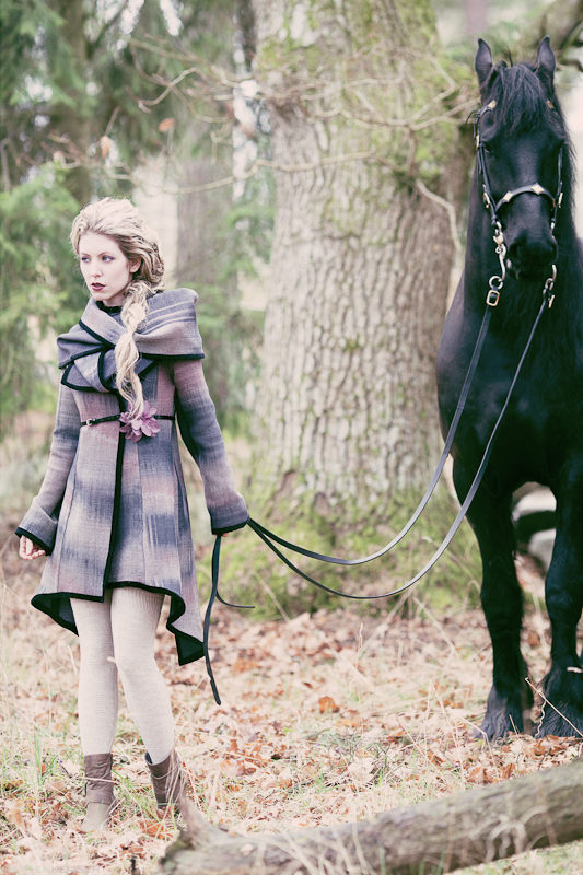 www.lacavalieremasquee.com - Mårten Keijser - Fashion w/ horse www.lacavalieremasquee.com - Mårten Keijser - Fashion w/ horse