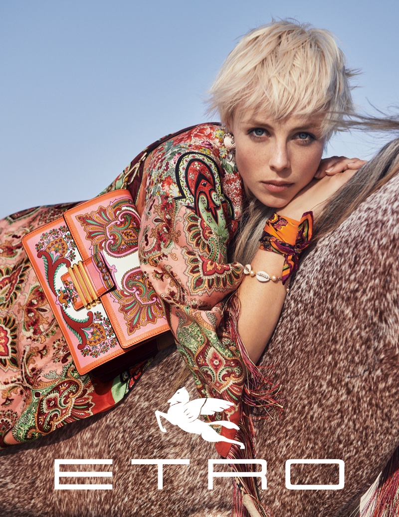 www.lacavalieremasquee.com | Cass Bird for Etro S/S 2019 Campaign w/ Edie Campbell and Olivia Vinten