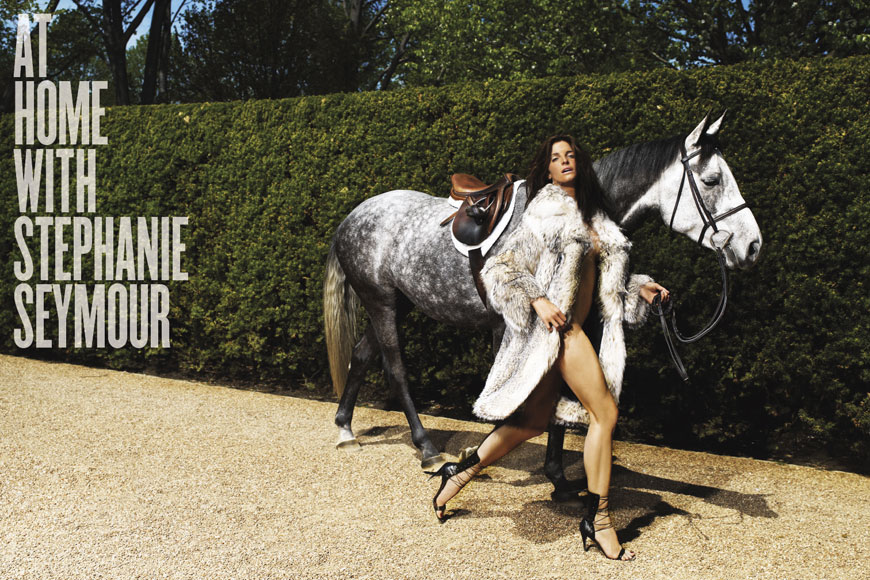 La Cavalière masquée | Mario Testino for V Magazine: At home with Stephanie Seymour