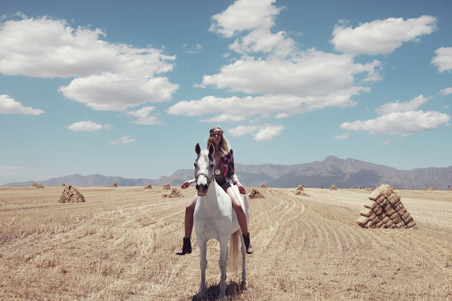 lacavalieremasquee.com | Camilla Armbrust for L'Officiel: Blowin’ In The Wind