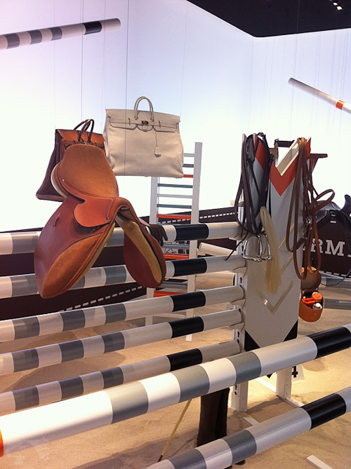 2011-09-hermes-expo-cheval-3