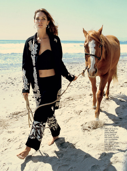 2012-c-magazine-hilary-walsh-wwild-horses-3