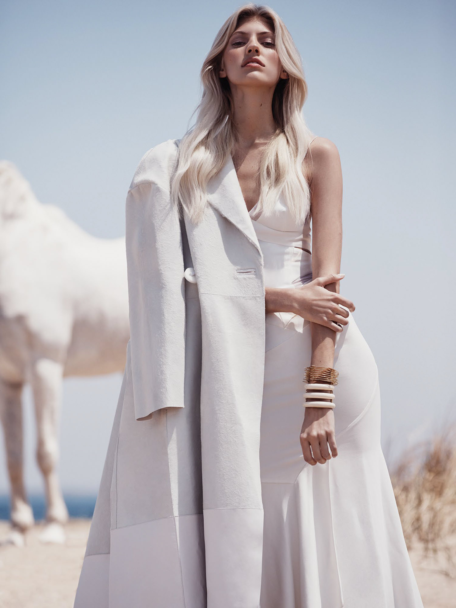 www.lacavalieremasquee.com | Dean Isidro for Vogue México November 2015 w/ Devon Windsor