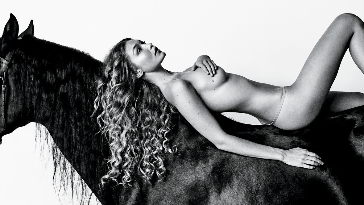 www.lacavalieremasquee.com | nude-gigi-hadid-allure-december-cover-shoot-horse